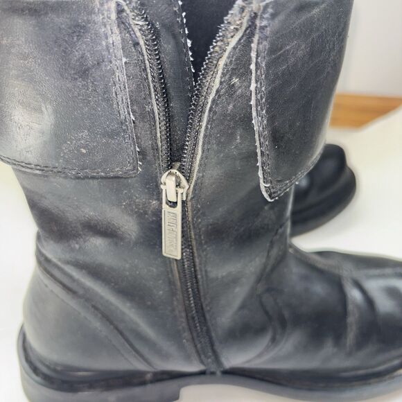 due to PoshM's policies cannot take down a listing within two months been bought - Picture 3 of 16